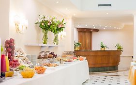 Raeli Hotel Luce